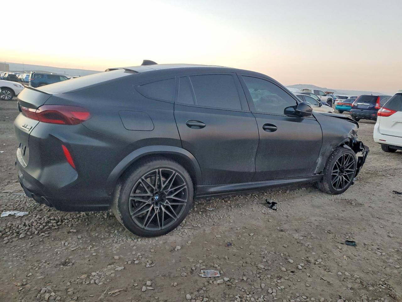2021 BMW X6 M - zdjęcie 3