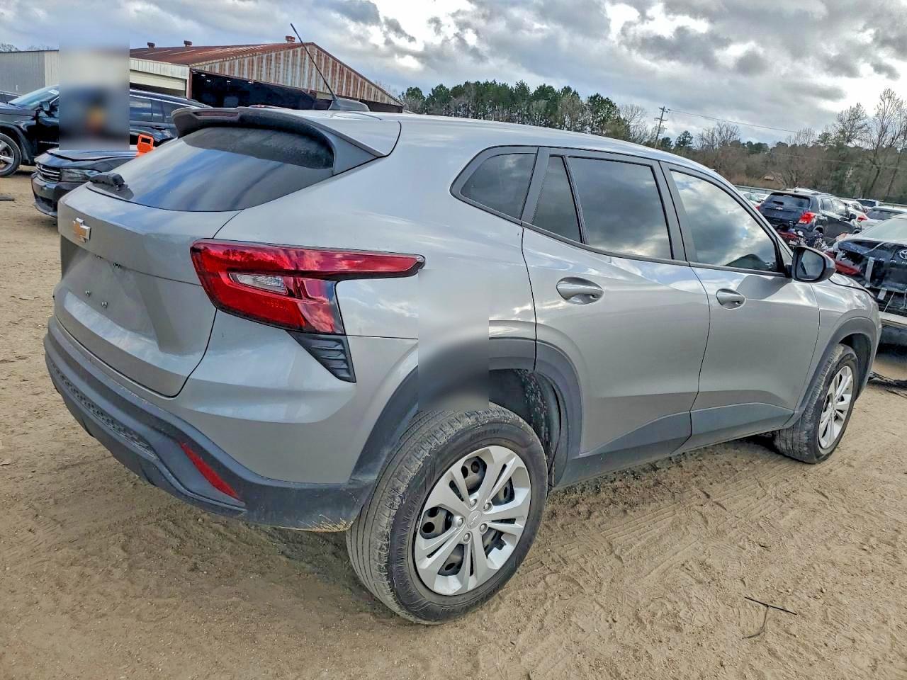 2024 Chevrolet Trax Ls - zdjęcie 3