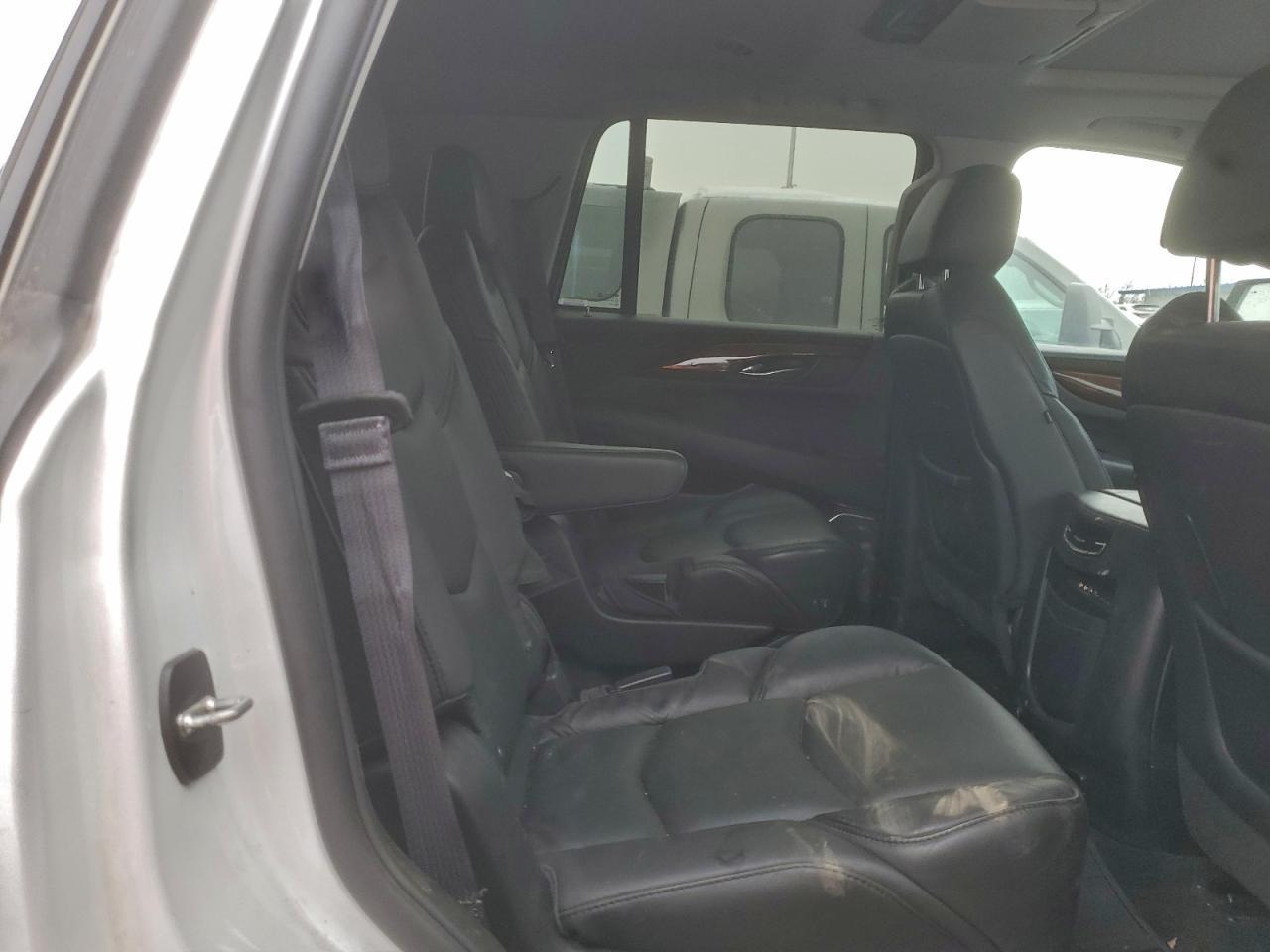 2016 Cadillac Escalade Luxury - zdjęcie 11