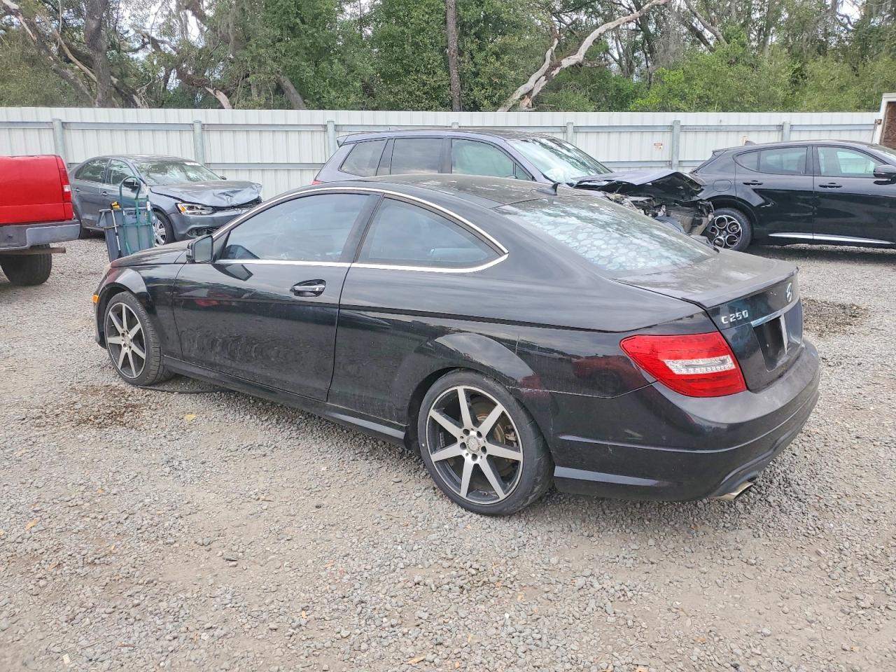 2015 Mercedes-Benz C 250 - zdjęcie 2