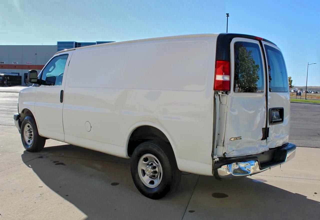 2023 Chevrolet Express G2500 - zdjęcie 4