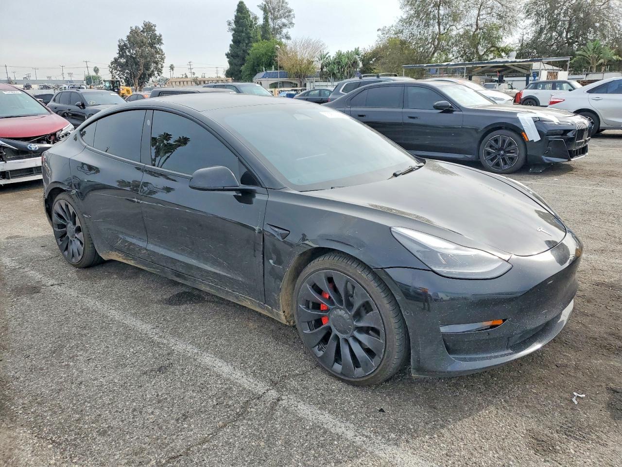 2022 Tesla Model 3 - zdjęcie 4