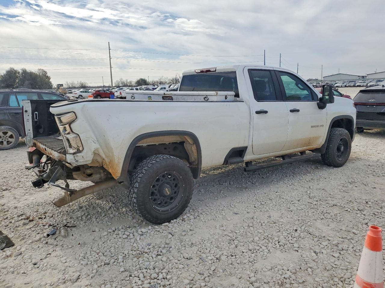 2022 Chevrolet Silverado C2500 Heavy Duty - zdjęcie 3