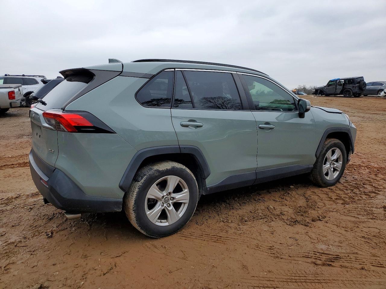 2019 Toyota Rav4 Xle - zdjęcie 3