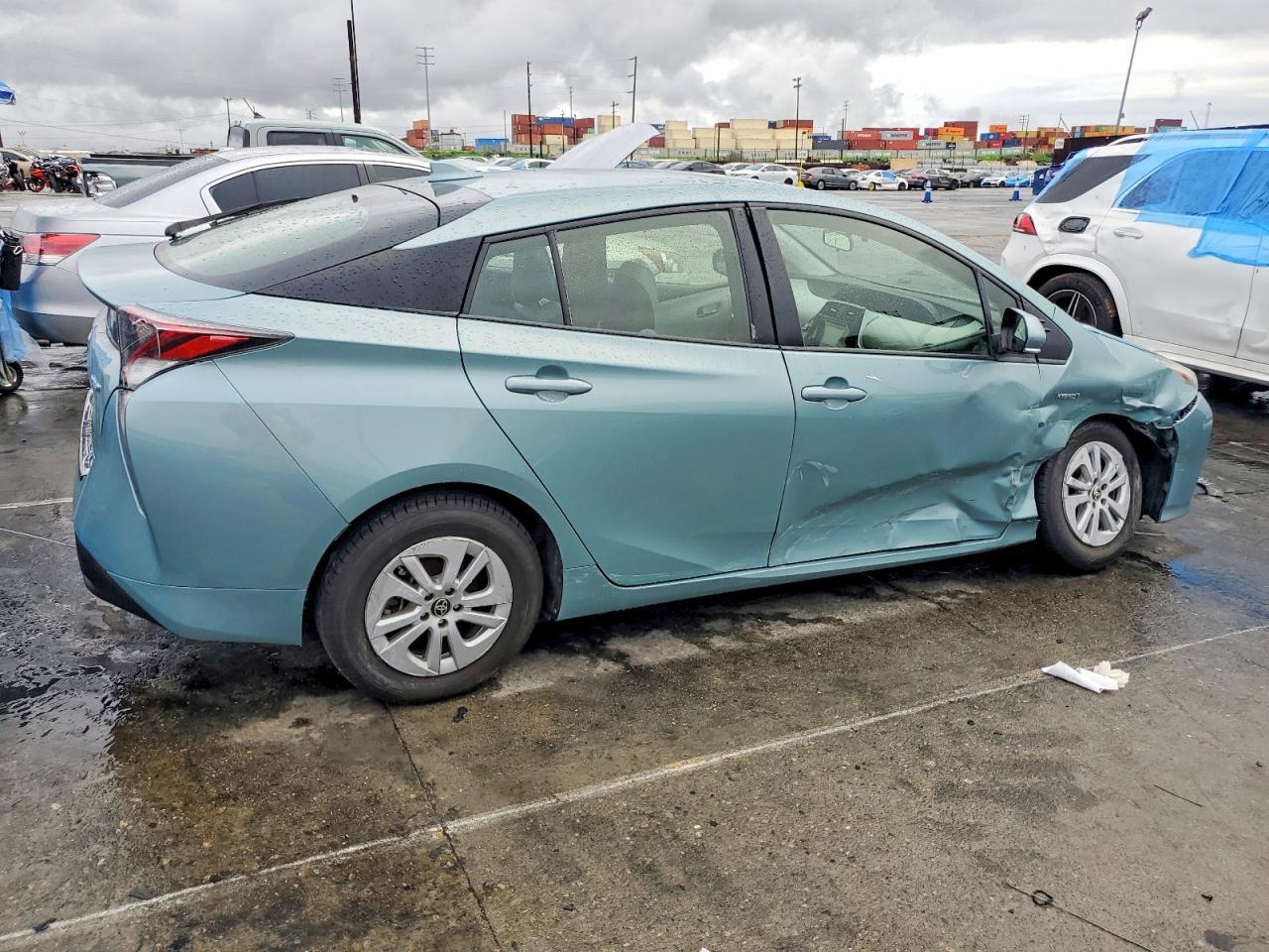 2016 Toyota Prius - zdjęcie 3