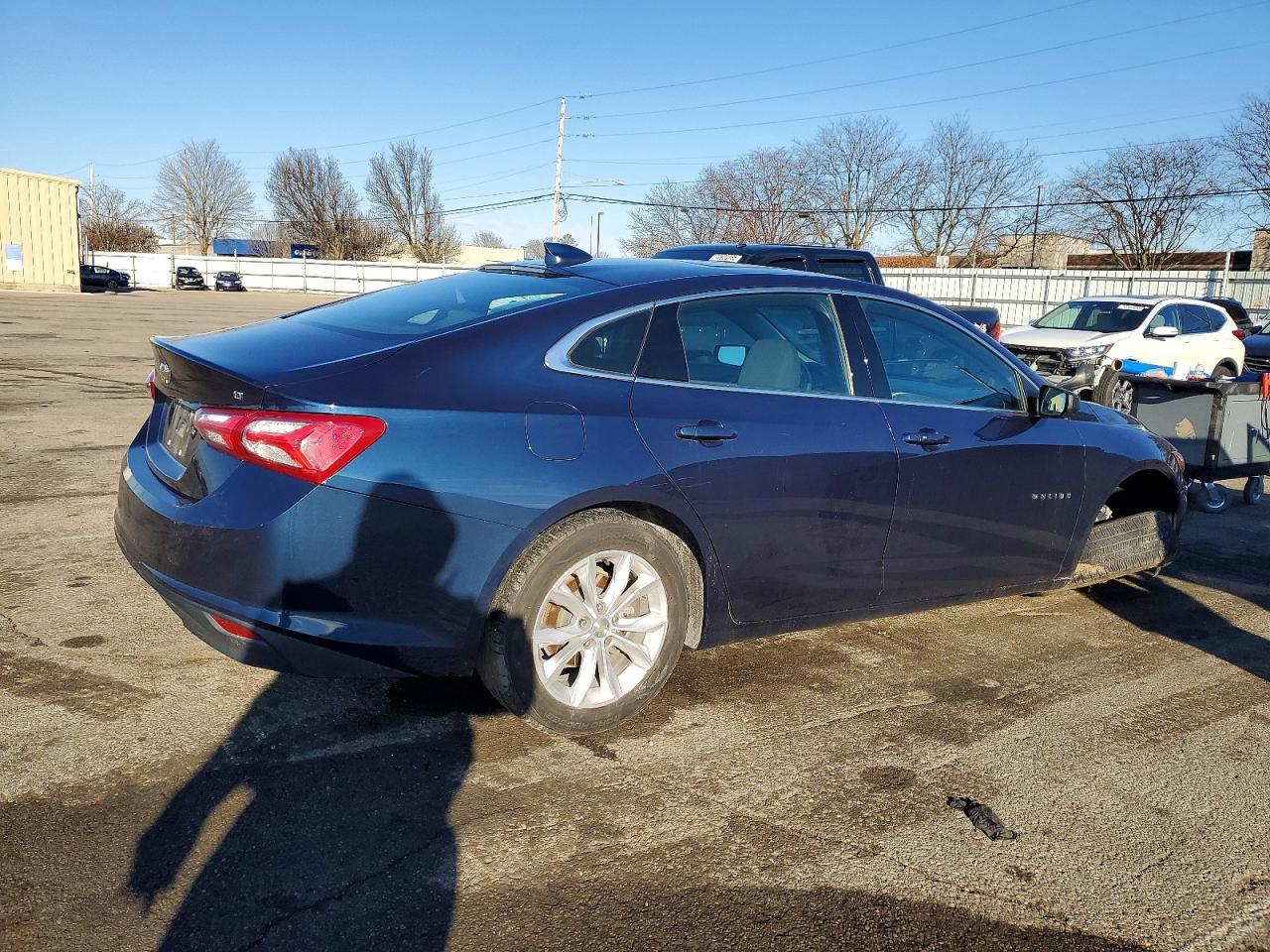 2022 Chevrolet Malibu Lt - zdjęcie 3