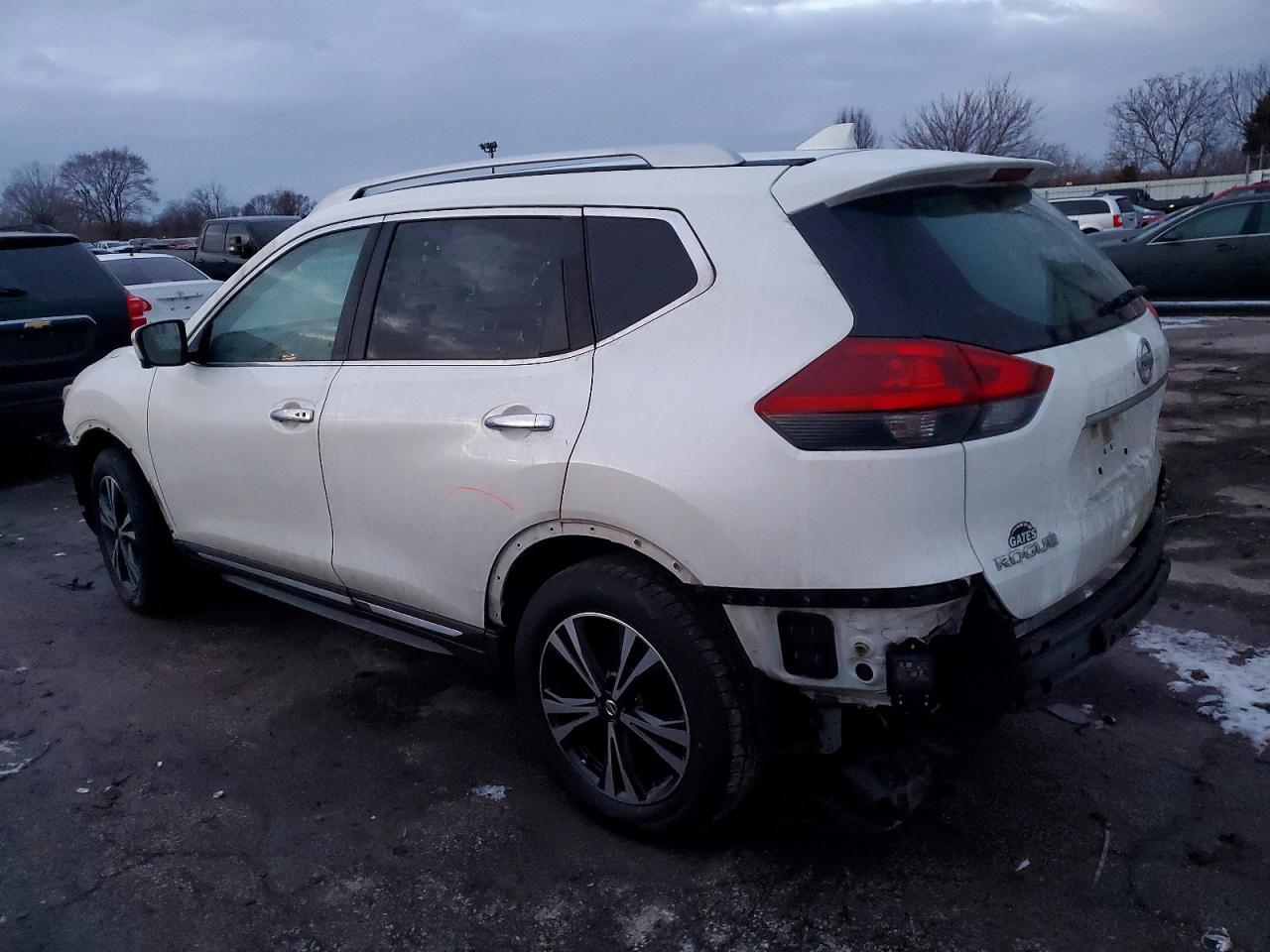 2018 Nissan Rogue S - zdjęcie 2