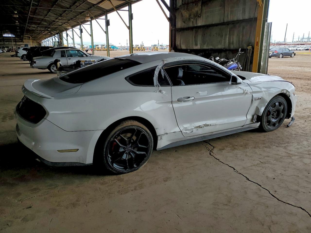 2019 Ford Mustang Gt - zdjęcie 3