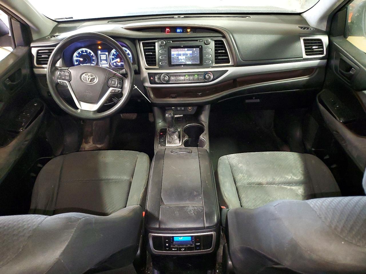 2017 Toyota Highlander Le - zdjęcie 8