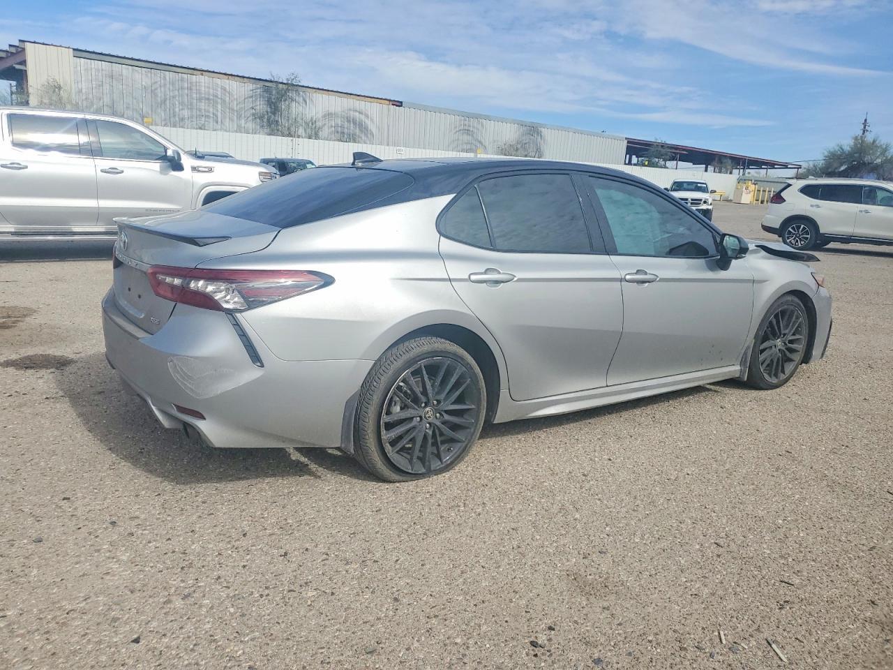 2024 Toyota Camry Xse V6 - zdjęcie 3