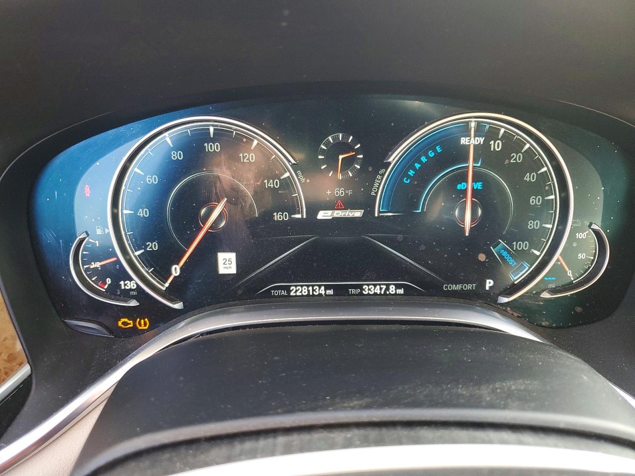 2018 BMW 740 Xe - zdjęcie 9