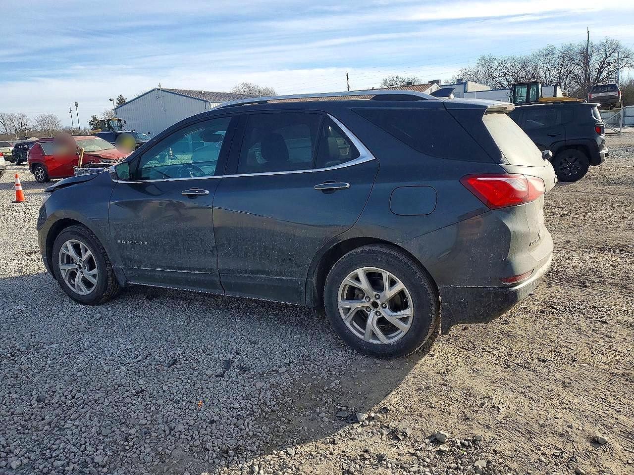 2020 Chevrolet Equinox Premier - zdjęcie 2