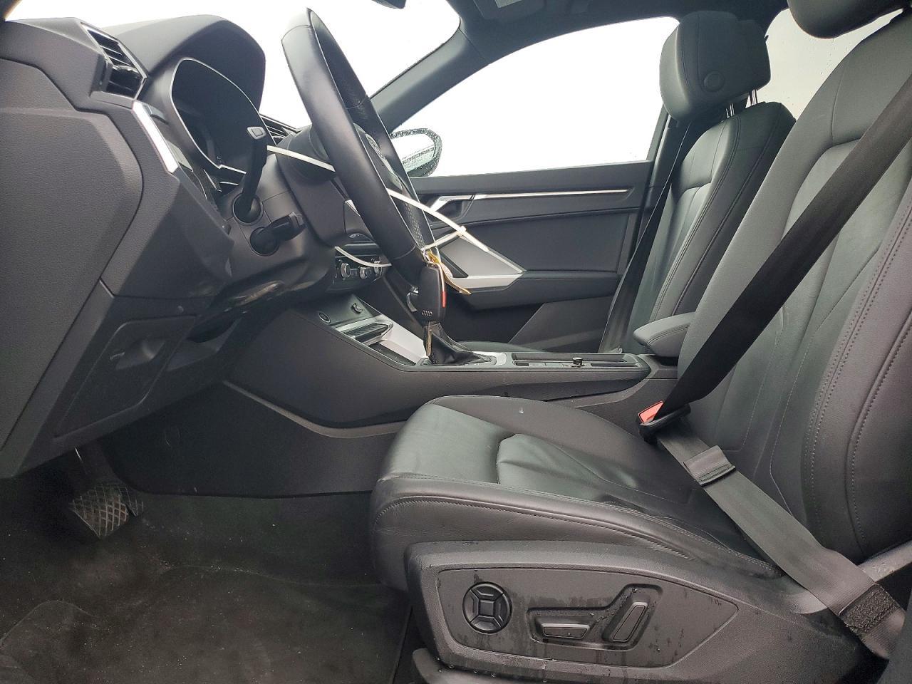 2022 Audi Q3 Premium 40 - zdjęcie 7