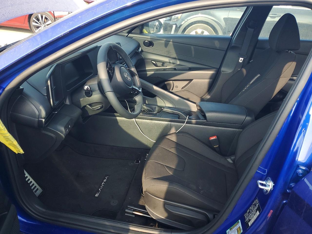 2025 Hyundai Elantra Sel Sport - zdjęcie 7