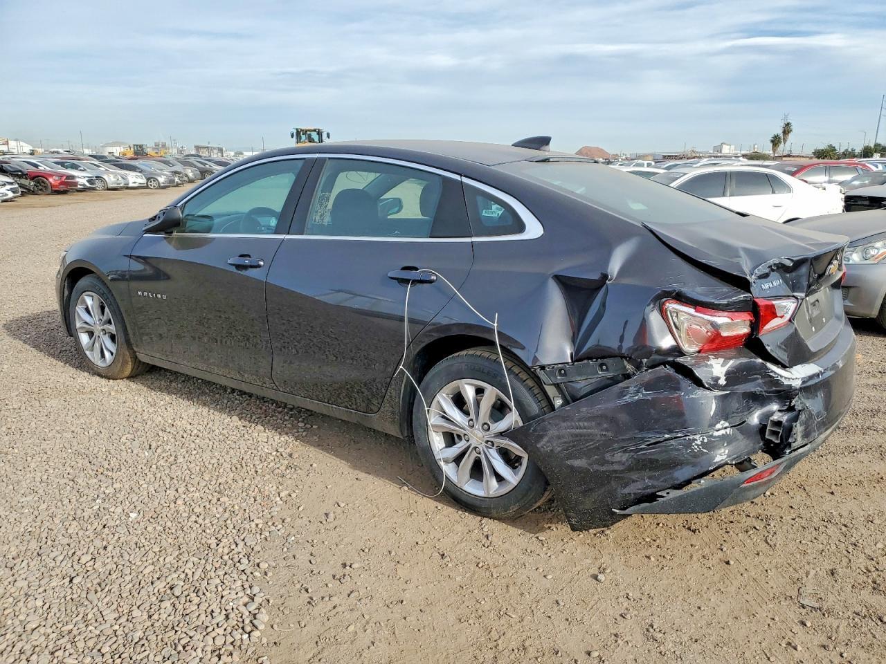 2022 Chevrolet Malibu Premier - zdjęcie 2