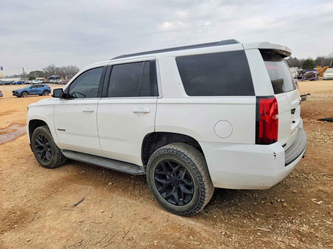 2015 Chevrolet Tahoe C1500 Lt - zdjęcie 2