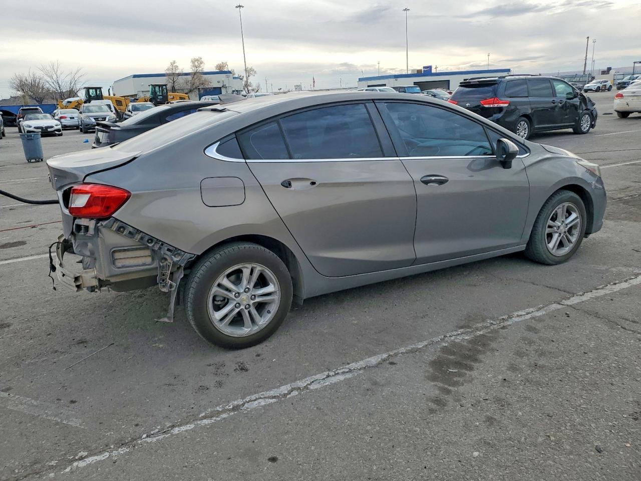 2018 Chevrolet Cruze Lt - zdjęcie 3