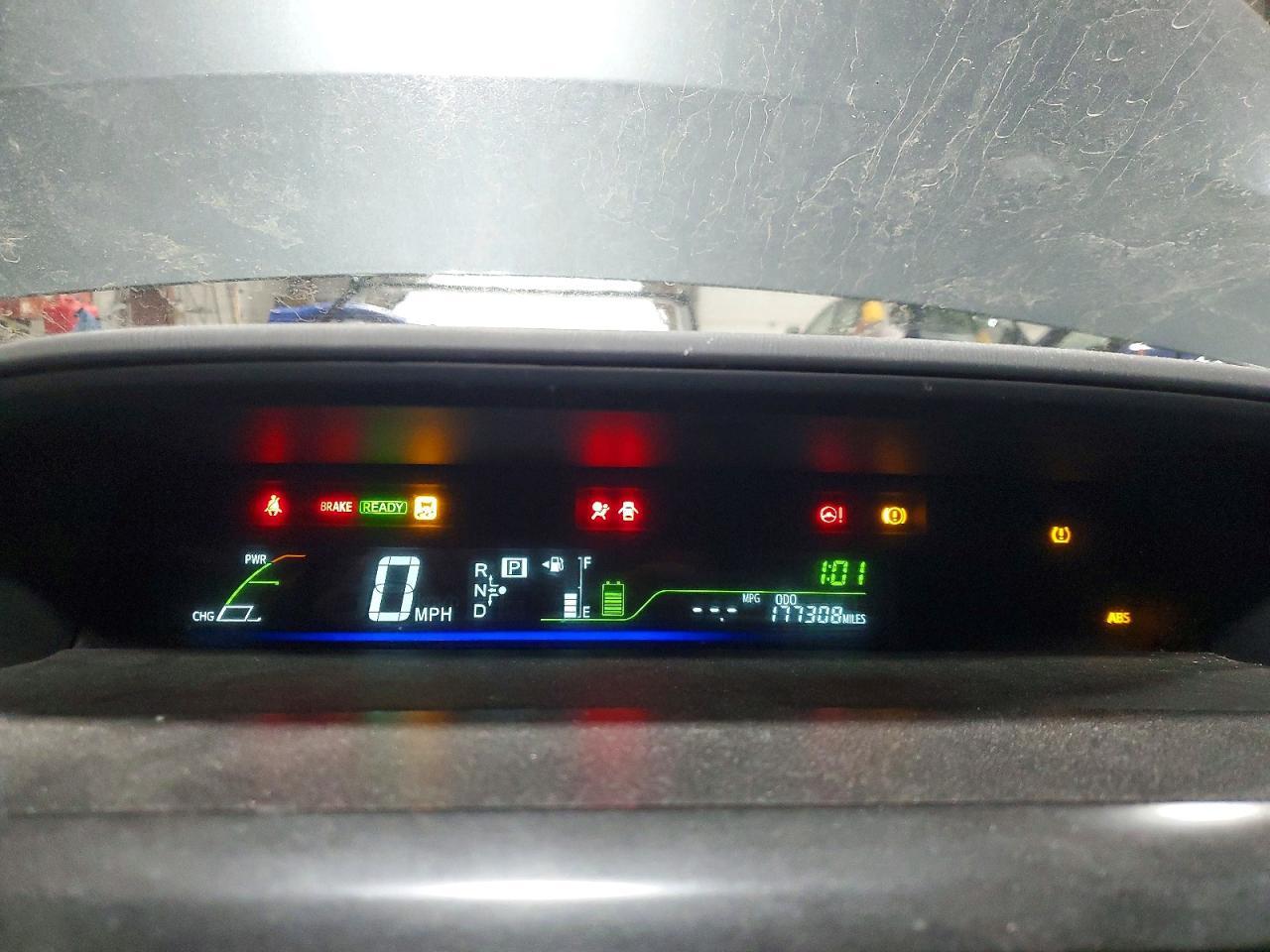 2013 Toyota Prius V - zdjęcie 9