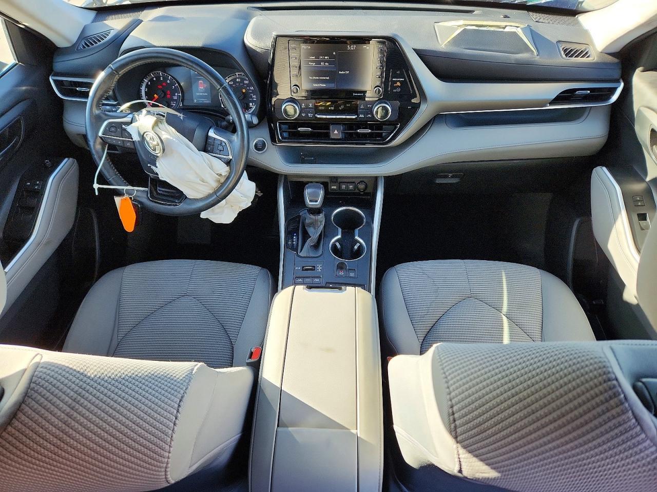 2020 Toyota Highlander Le - zdjęcie 8