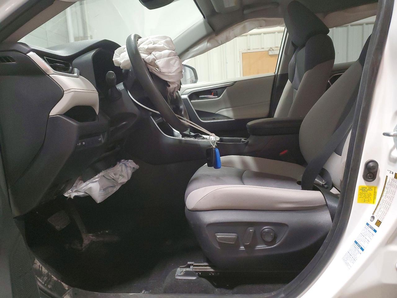 2020 Toyota Rav4 Xle - zdjęcie 7