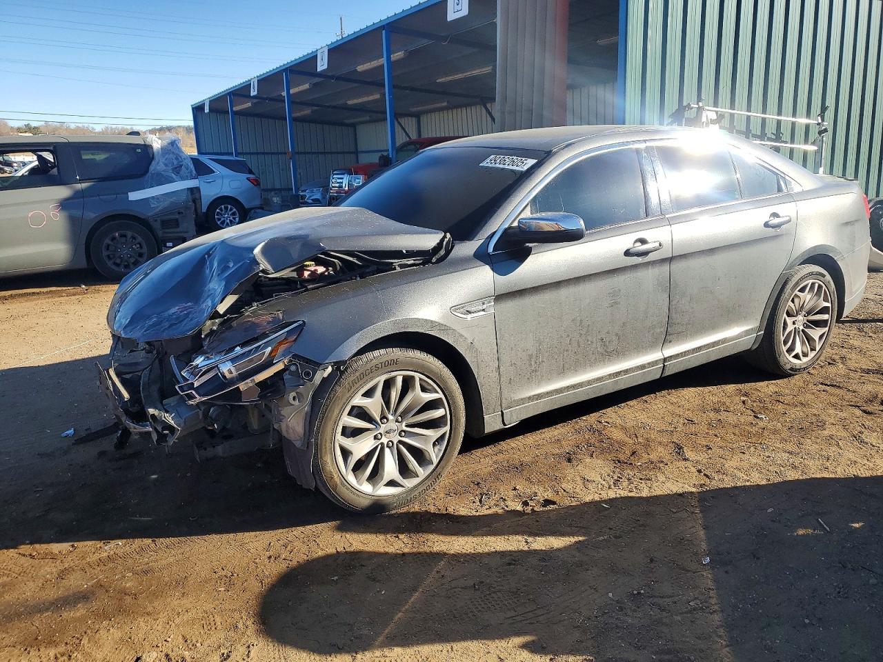 2015 Ford Taurus Limited - zdjęcie główne