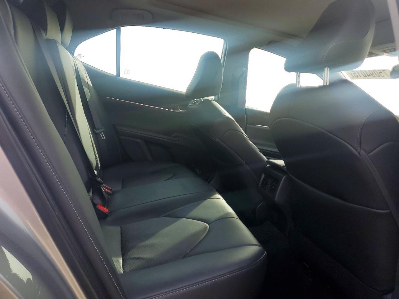 2024 Toyota Camry Xse - zdjęcie 10