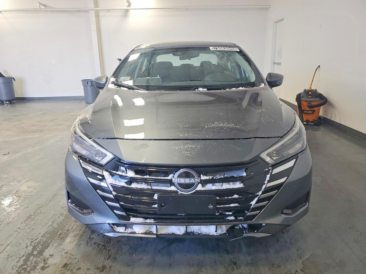 2025 Nissan Versa Sv - zdjęcie 5