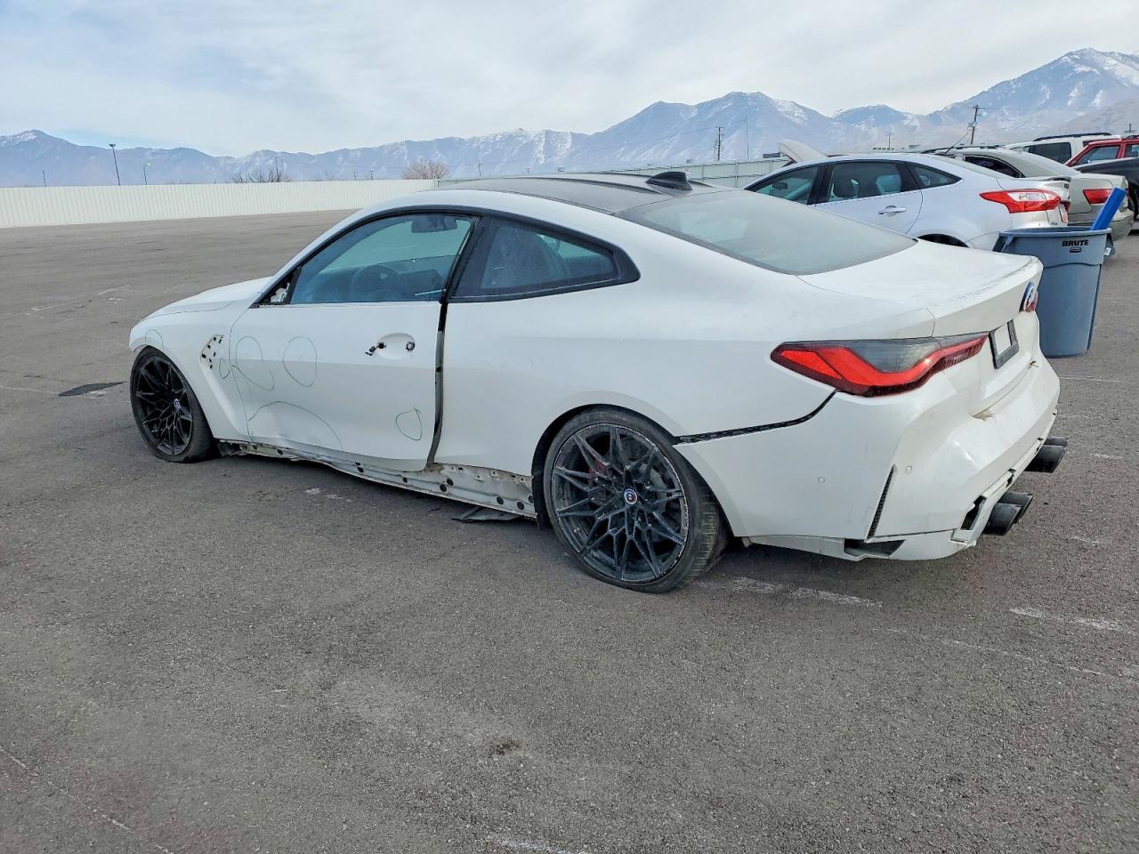 2022 BMW M4 Competition - zdjęcie 2