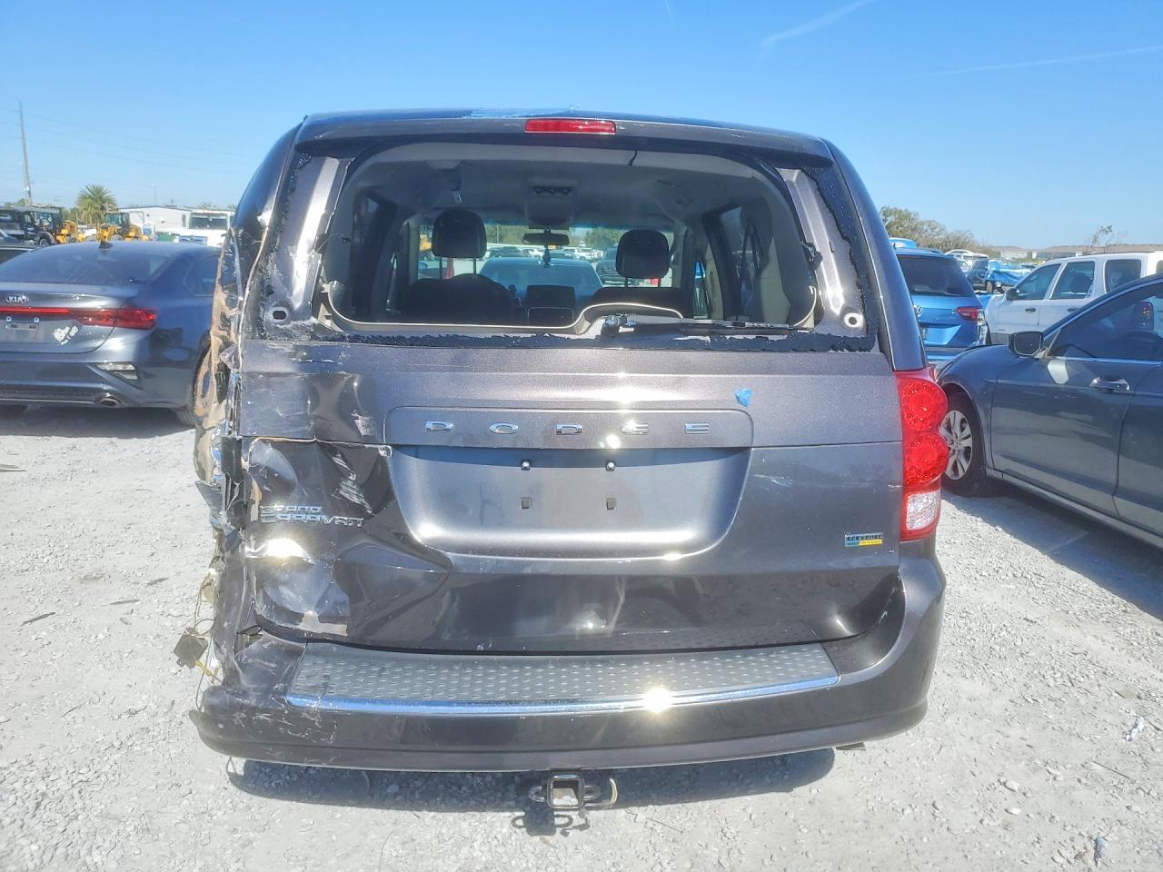 2017 Dodge Grand Caravan Se - zdjęcie 6