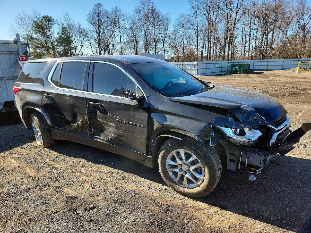 2021 Chevrolet Traverse Ls - zdjęcie 4