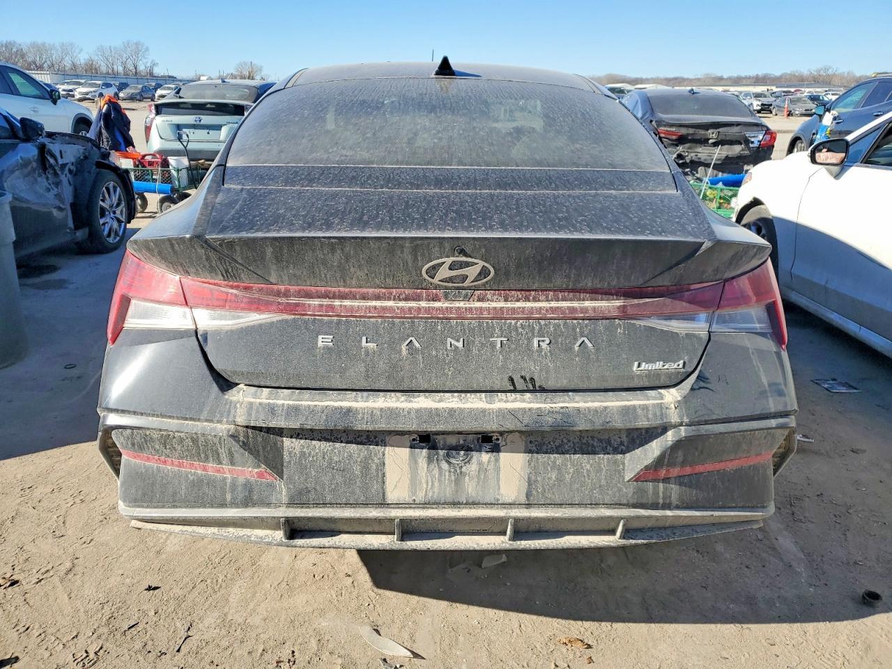 2025 Hyundai Elantra Limited - zdjęcie 6