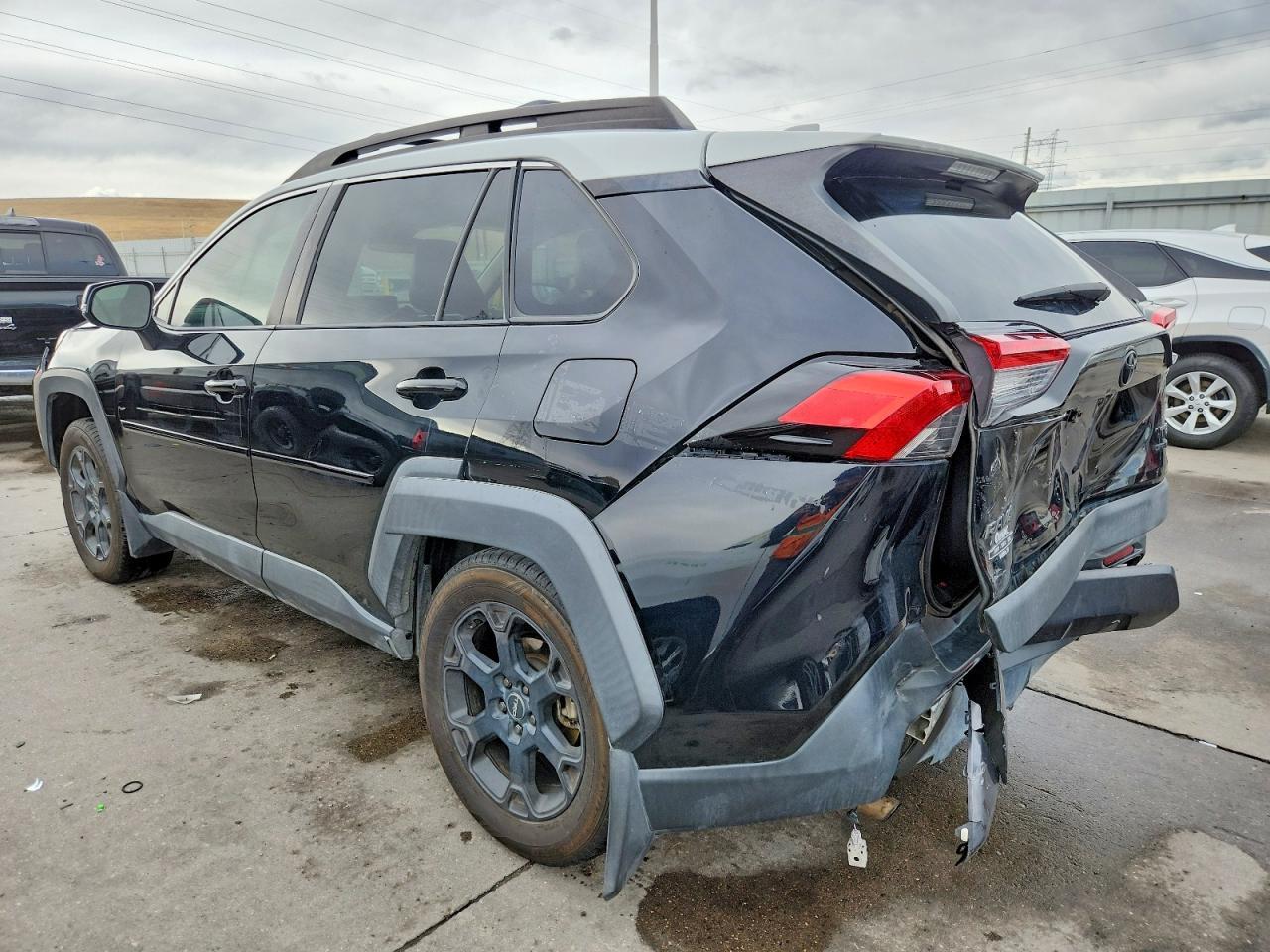 2020 Toyota Rav4 Adventure - zdjęcie 2