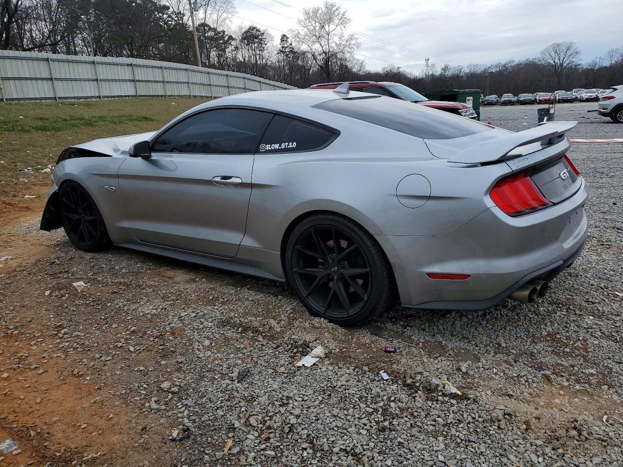 2021 Ford Mustang Gt - zdjęcie 2