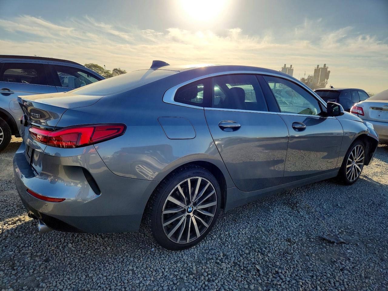2022 BMW 228I - zdjęcie 3