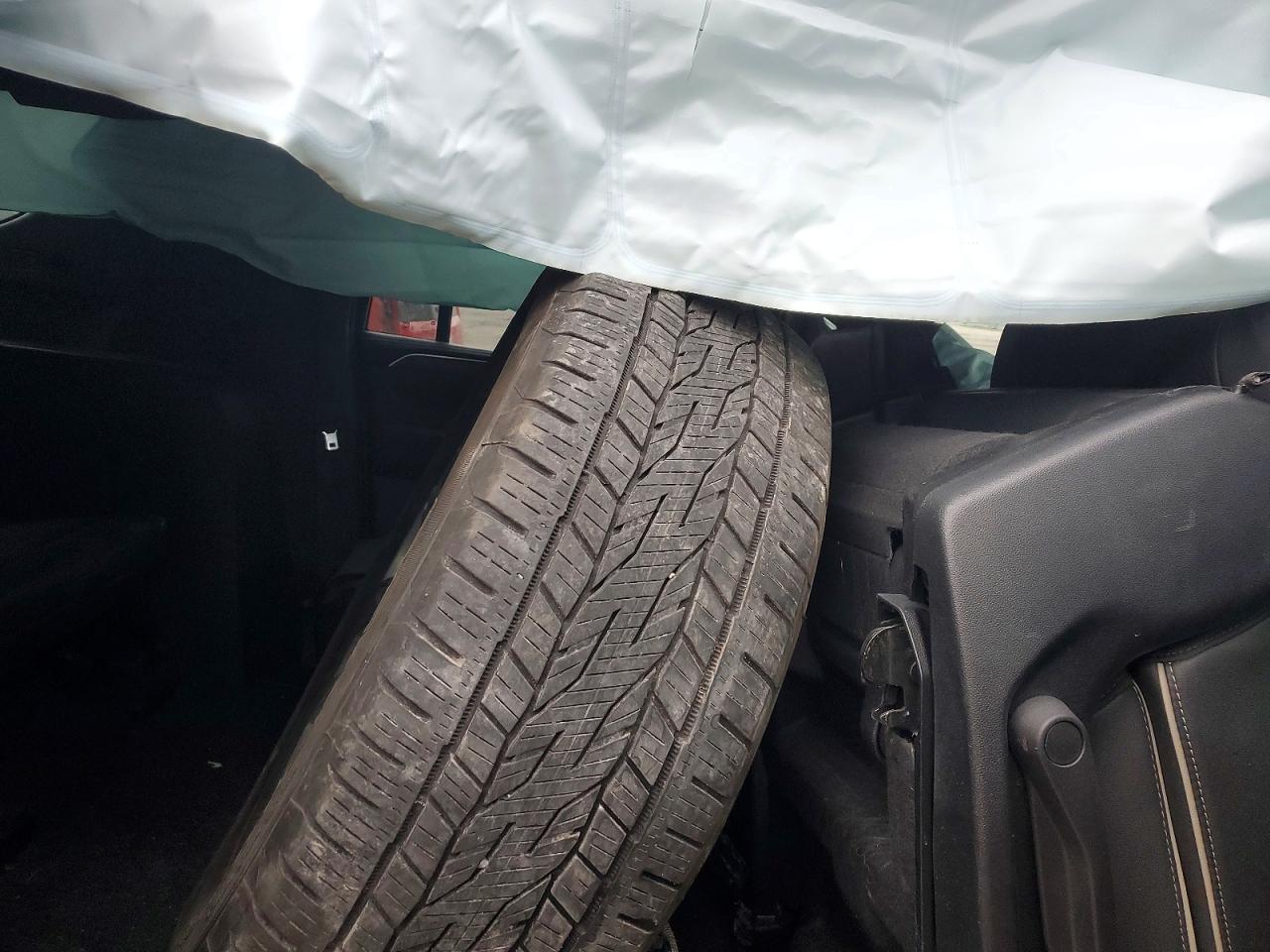 2024 Chevrolet Suburban K1500 Premier - zdjęcie 11