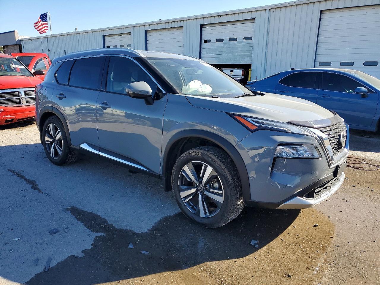 2023 Nissan Rogue Platinum - zdjęcie 4