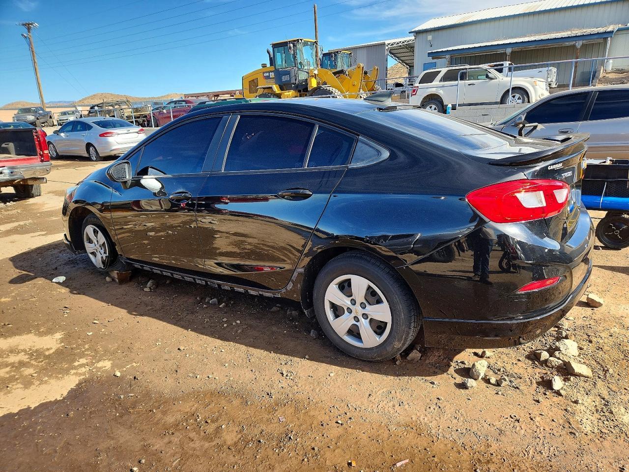 2017 Chevrolet Cruze Ls - zdjęcie 2
