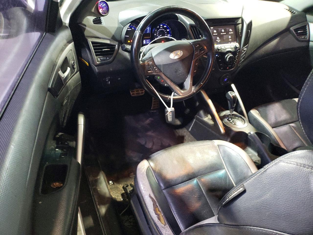 2015 Hyundai Veloster Turbo - zdjęcie 8