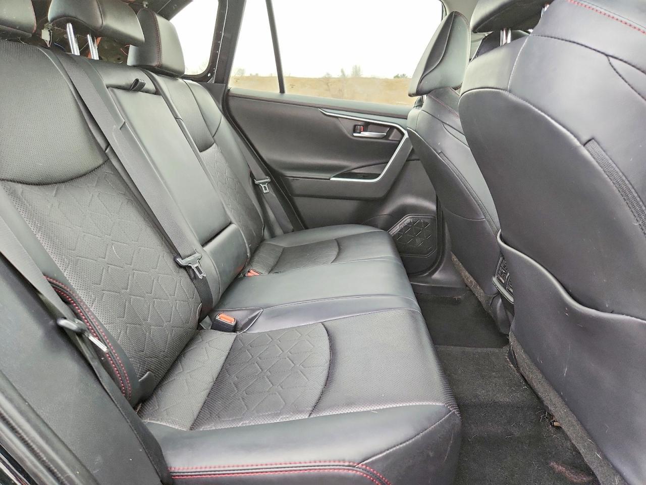 2020 Toyota Rav4 Adventure - zdjęcie 11