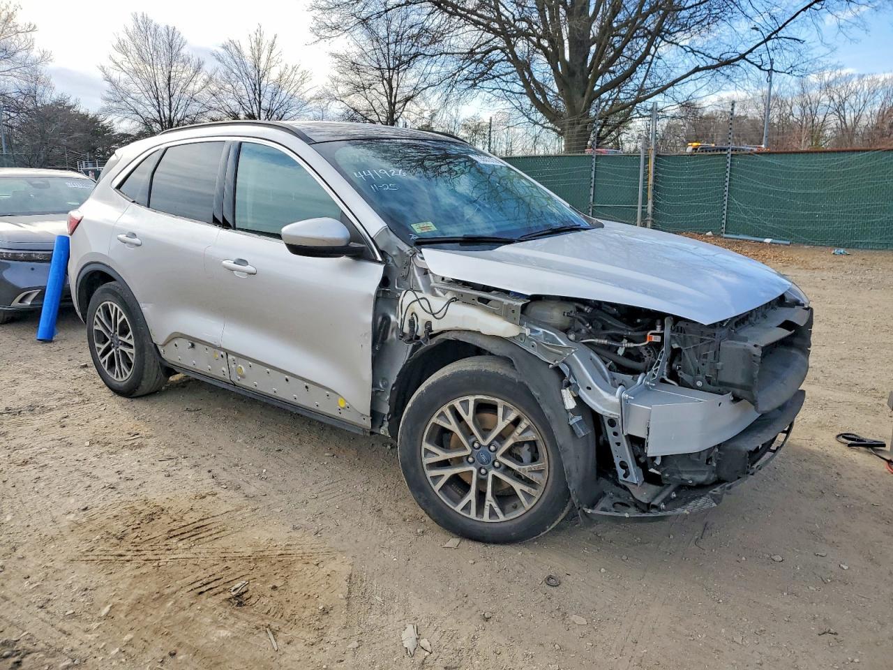 2020 Ford Escape Sel - zdjęcie 4