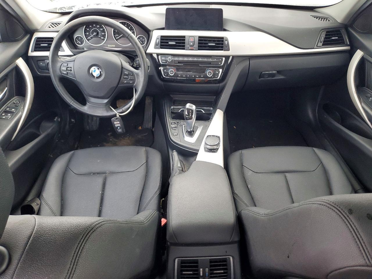 2017 BMW 320 Xi - zdjęcie 8