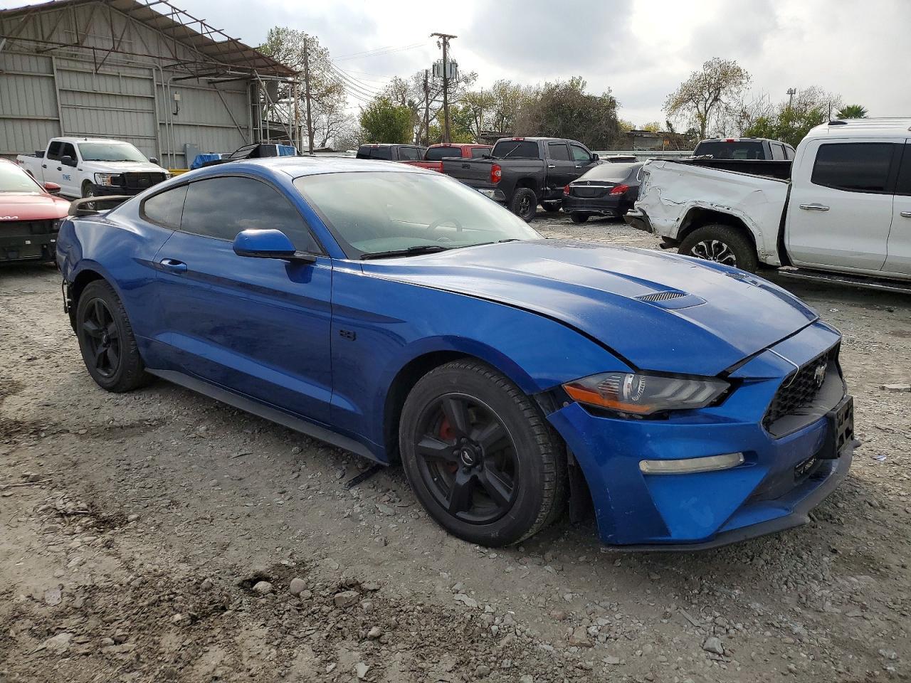 2018 Ford Mustang - zdjęcie 4
