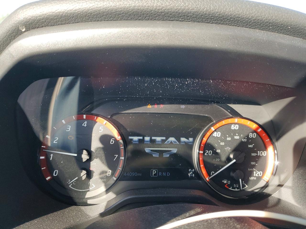 2021 Nissan Titan Sv - zdjęcie 9