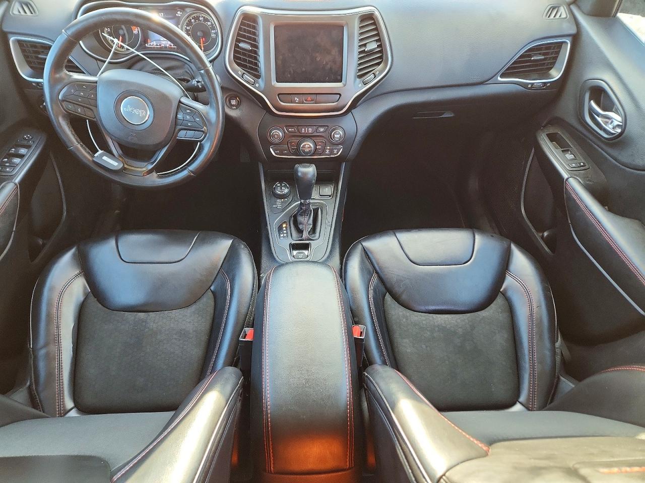 2019 Jeep Cherokee Trailhawk - zdjęcie 8