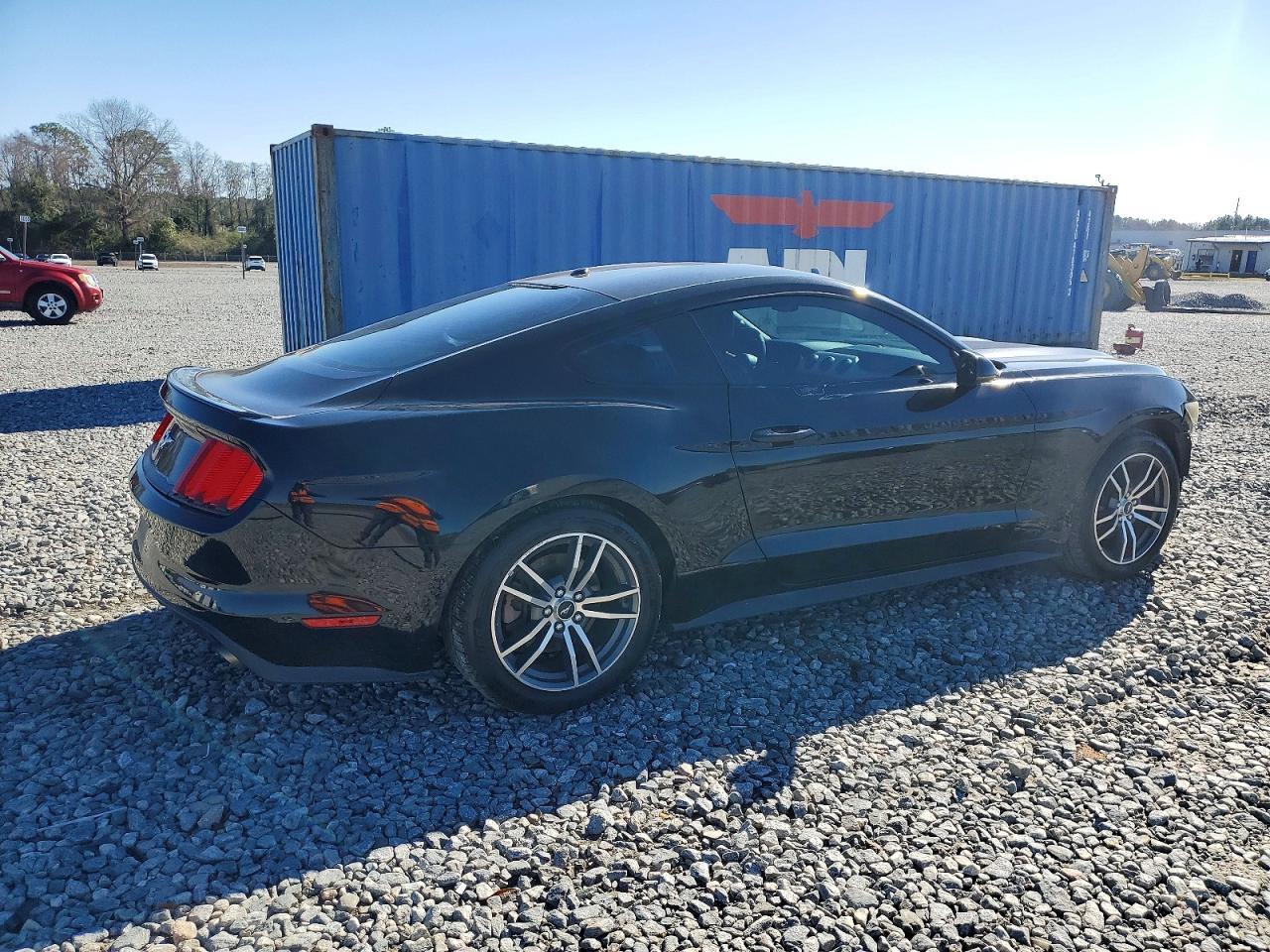 2015 Ford Mustang - zdjęcie 3
