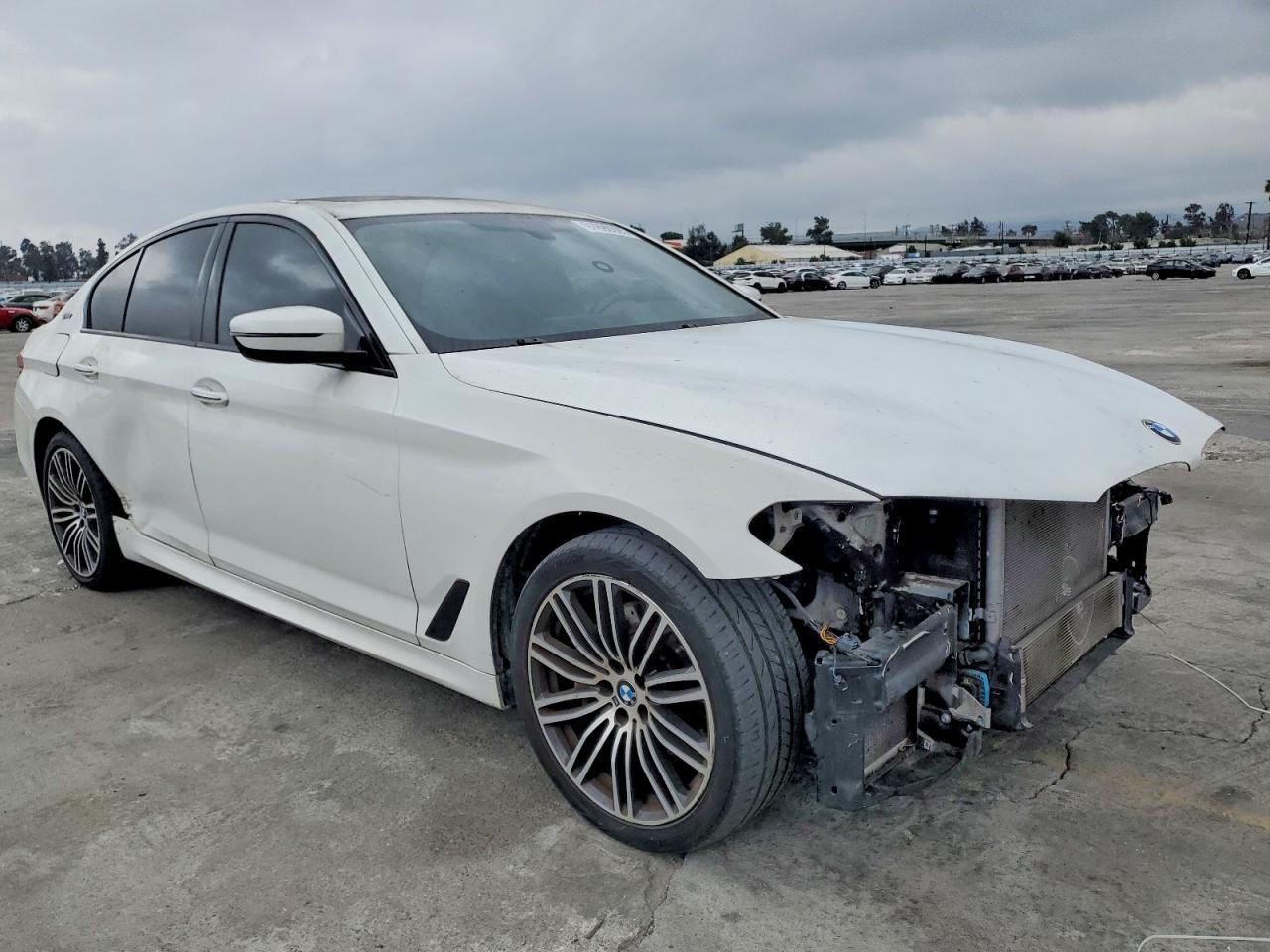 2018 BMW 530E - zdjęcie 4