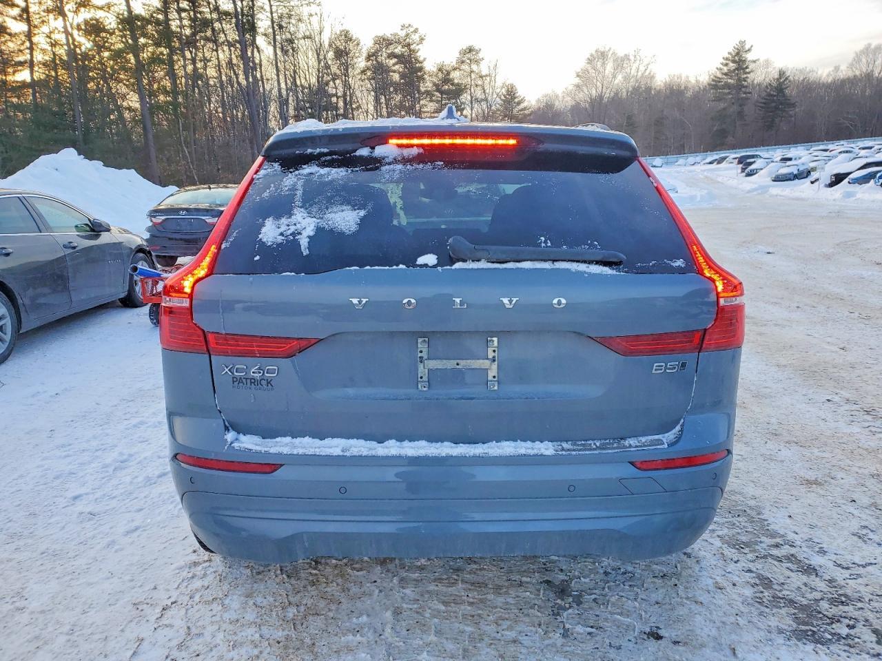 2023 Volvo Xc60 Core - zdjęcie 6