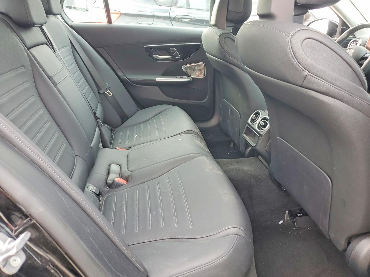 2024 Mercedes-Benz C 300 - zdjęcie 10