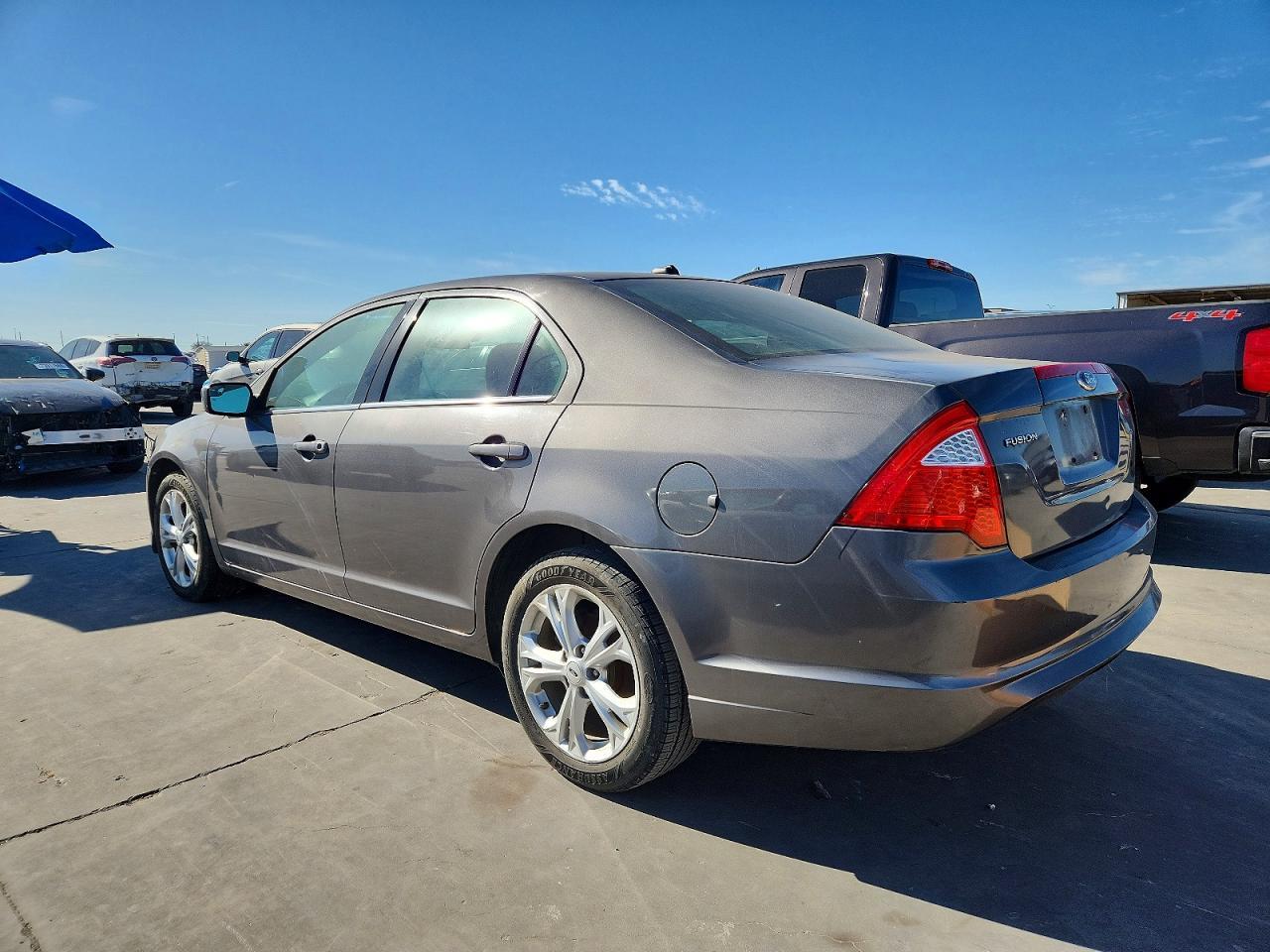 2014 Ford Fusion Se - zdjęcie 2