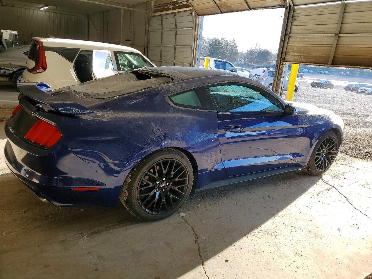 2016 Ford Mustang - zdjęcie 3